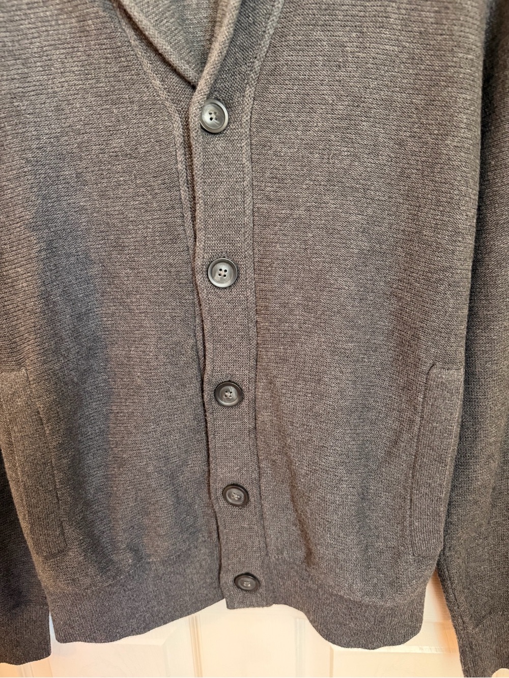 Banana Republic Men's Shawl Collar
Cardigan Sweater Gray Medium. 💯 Cotton, EUC - Picture 5 of 16